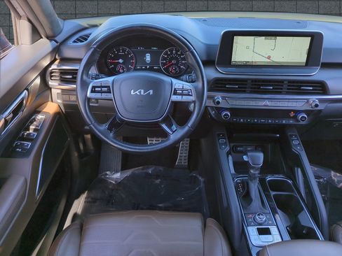 Certified 2022 Kia Telluride SX w/ SX Prestige Package image 16
