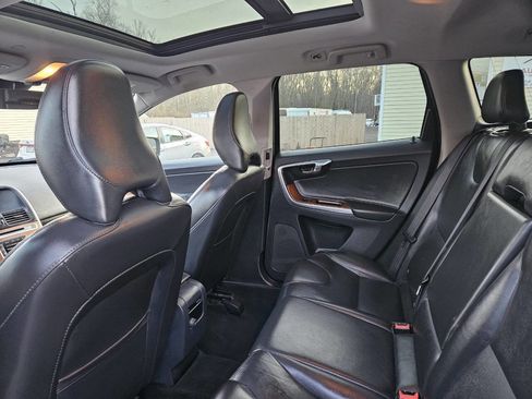 Used 2017 Volvo XC60 T6 Inscription w/ Preferred Option Package image 13