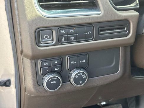 Certified 2022 Chevrolet Tahoe LT w/ LT Signature Plus Package AWD/4WD image 30