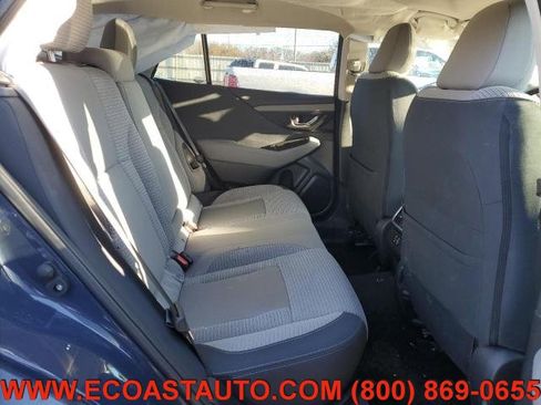 Used 2024 Subaru Outback Premium AWD/4WD image 11