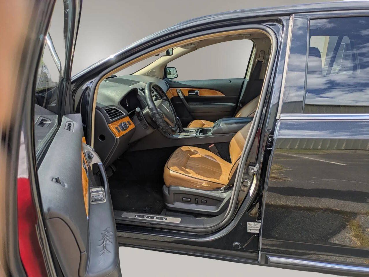 Used 2012 Lincoln MKX AWD image 20