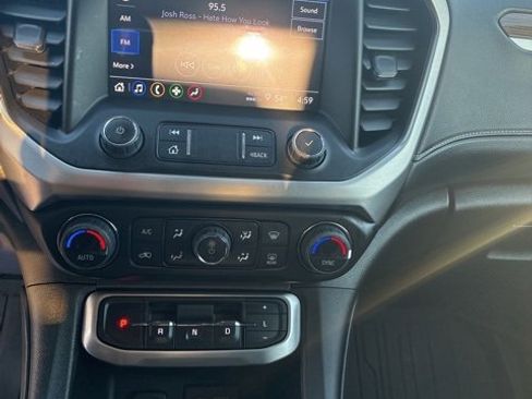 Used 2023 GMC Acadia SLE w/ Driver Convenience Package image 19