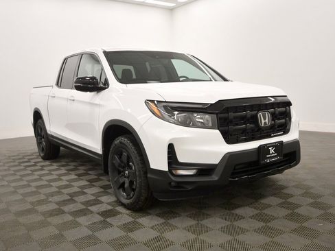 New 2026 Honda Ridgeline Black Edition image 9