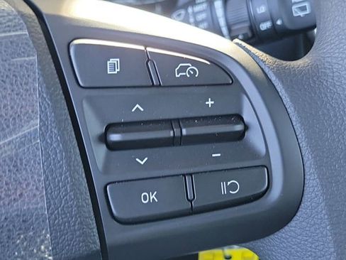 New 2026 Hyundai Venue SE image 9