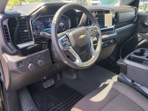Used 2026 Chevrolet Silverado 1500 LT AWD/4WD image 11