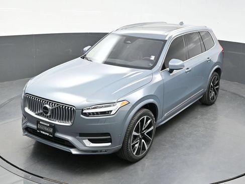 Used 2023 Volvo XC90 B6 Plus AWD/4WD image 34
