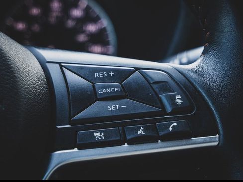 Used 2021 Nissan Sentra SR w/ SR Premium Package image 15