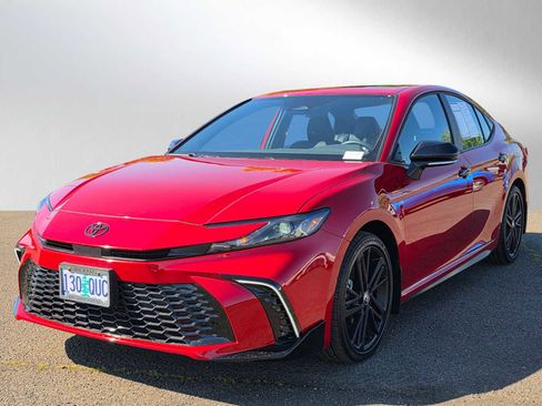 Used 2026 Toyota Camry Hybrid w/ Convenience Package AWD/4WD image 7