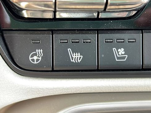 Used 2024 MAZDA CX-90 Plug-In Hybrid w/ Premium Plus AWD/4WD image 19