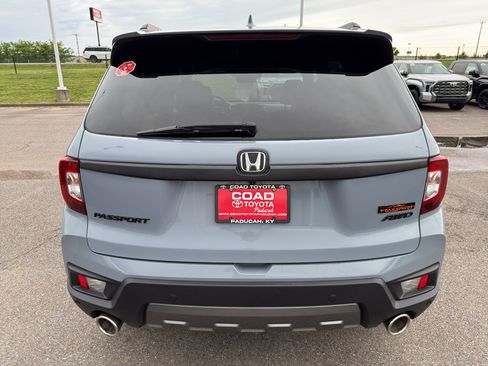 Used 2022 Honda Passport TrailSport image 4