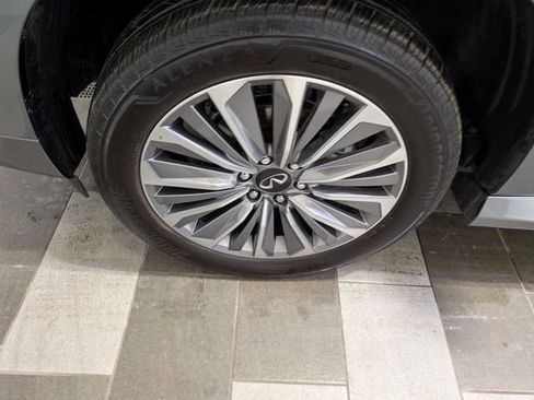 Used 2025 INFINITI QX80 Sensory AWD/4WD image 7