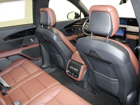 New 2026 Lincoln Nautilus Reserve image 32