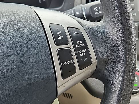 Used 2010 Hyundai Elantra GLS FWD image 19