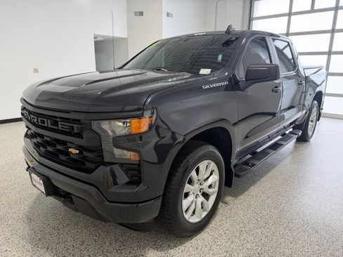Used 2023 Chevrolet Silverado 1500 Custom AWD/4WD image 6