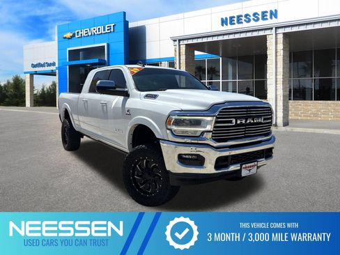 Used 2019 RAM 2500 Laramie AWD/4WD image 1