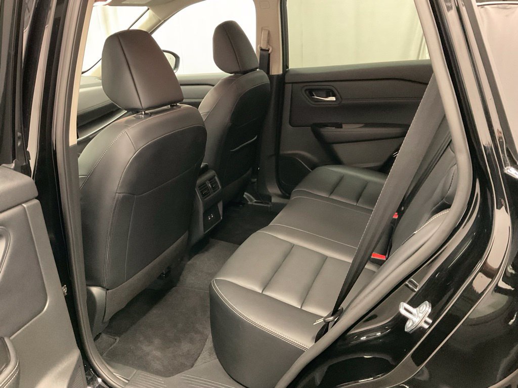 Used 2026 Nissan Rogue SL AWD/4WD image 34