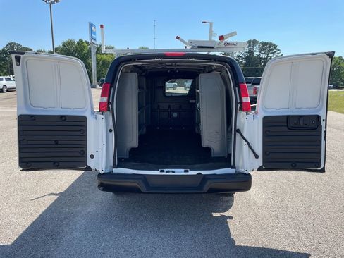 Used 2023 GMC Savana 2500 w/ Driver Convenience Package RWD image 23