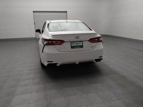 Used 2021 Toyota Camry SE FWD image 6