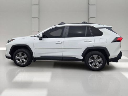 Used 2025 Toyota RAV4 XLE FWD image 4