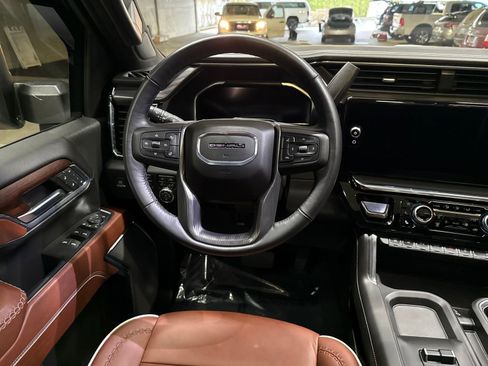 Used 2024 GMC Sierra 3500 Denali Ultimate image 25