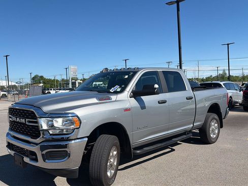 Used 2022 RAM 2500 Big Horn w/ Snow Chief Group AWD/4WD image 4