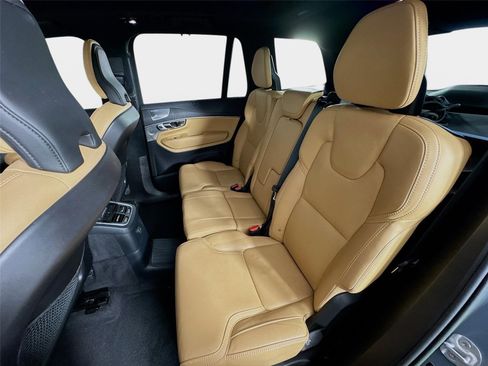 Used 2023 Volvo XC90 T8 Ultimate w/ Lounge Package AWD/4WD image 25