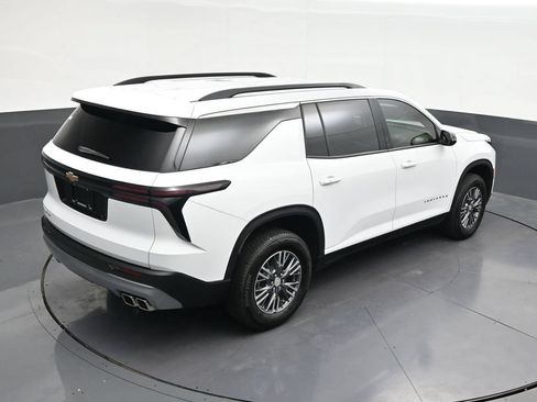 Used 2026 Chevrolet Traverse LT FWD image 21
