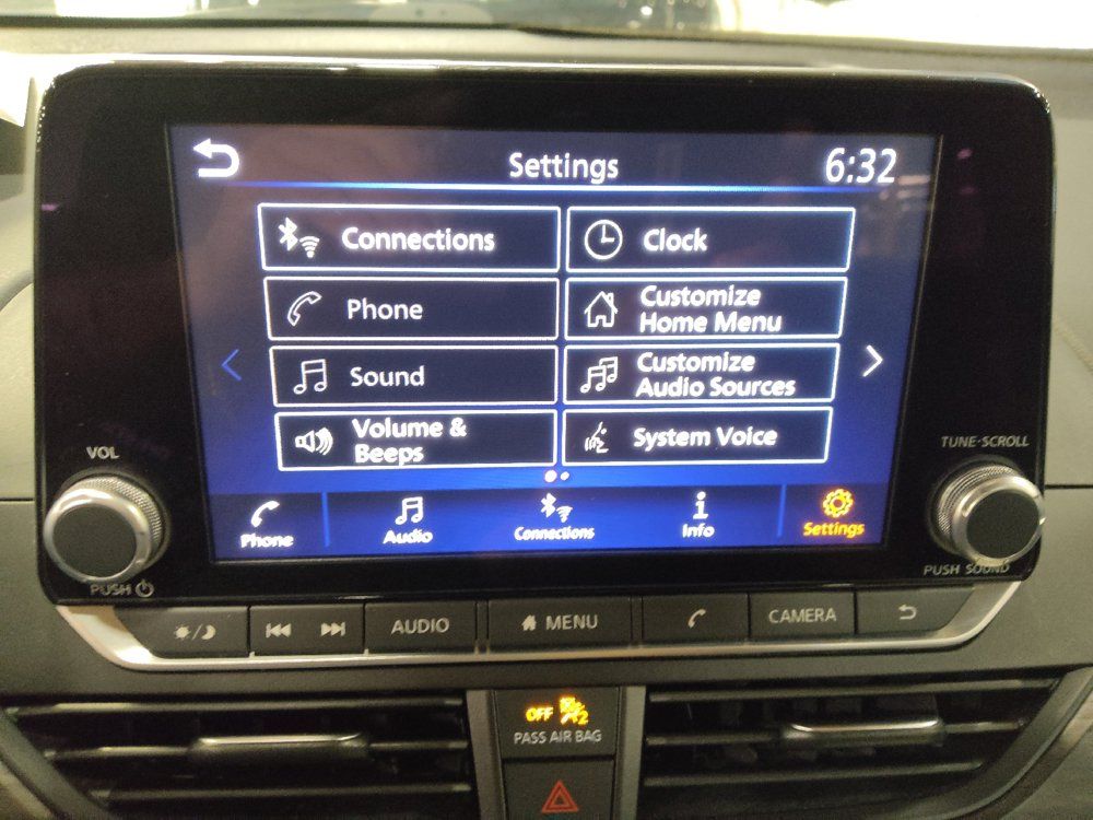 Used 2025 Nissan Altima 2.5 SV FWD image 25