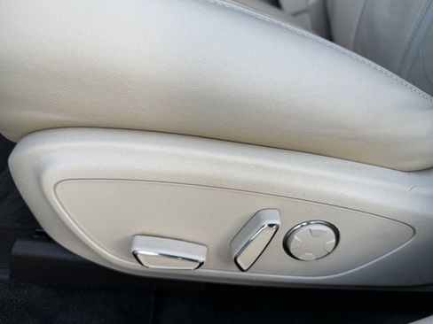 Used 2017 Lincoln MKZ Select w/ Technology Package image 14