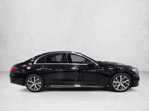 Used 2026 Mercedes-Benz E 350 4MATIC Sedan image 4