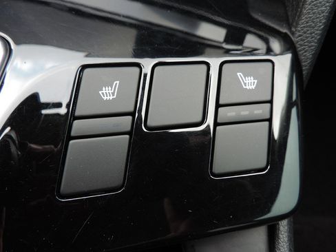 Used 2025 Kia Sportage EX FWD image 25