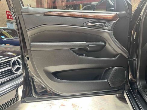 Used 2016 Cadillac SRX Luxury FWD image 14