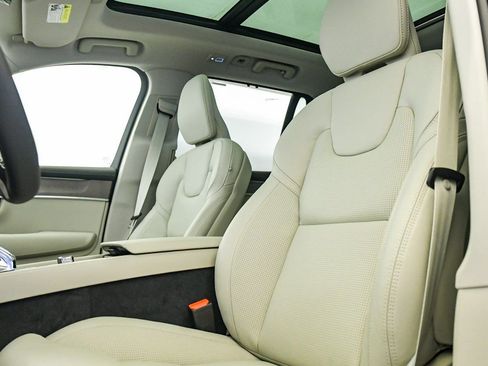 New 2026 Volvo XC90 B6 Ultra w/ Protection Package AWD/4WD image 22