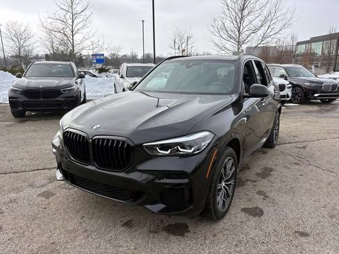 Used 2022 BMW X5 xDrive40i w/ M Sport Package image 3