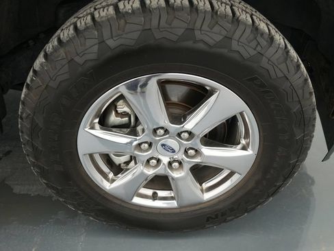 Used 2019 Ford F150 XLT w/ Equipment Group 302A Luxury AWD/4WD image 10