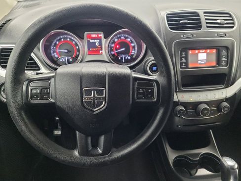 Used 2019 Dodge Journey SE FWD image 22