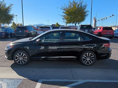 New 2026 Volkswagen Jetta SE image 9