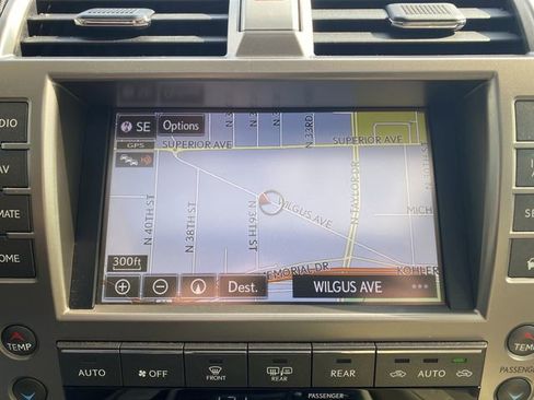 Used 2016 Lexus GX 460 w/ Premium Package AWD/4WD image 16