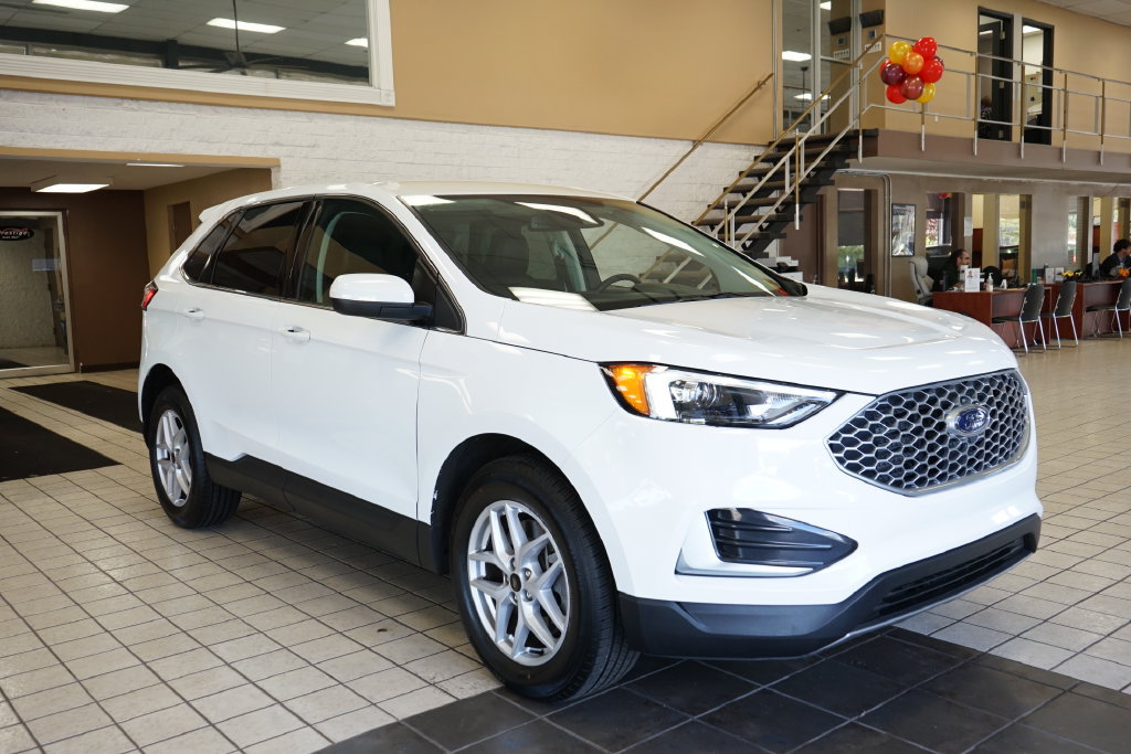 Used 2024 Ford Edge SEL AWD/4WD image 17