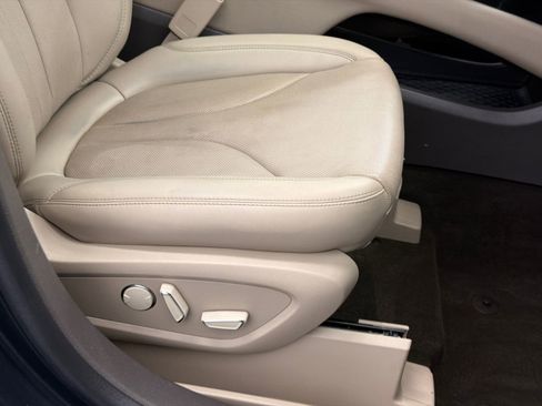 Certified 2022 Lincoln Nautilus Reserve AWD/4WD image 11