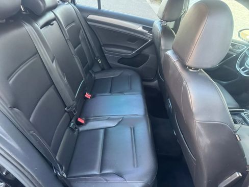 Used 2015 Volkswagen Golf TDI S FWD image 18