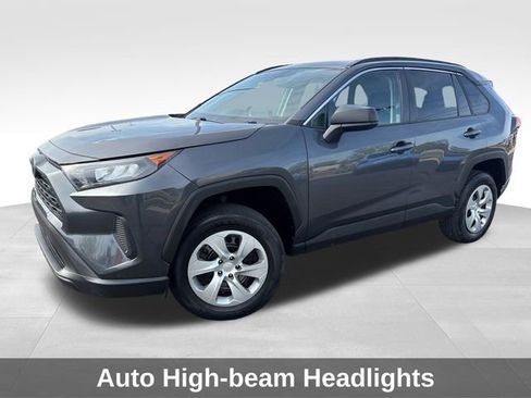 Used 2019 Toyota RAV4 LE w/ Carpet Mat Package FWD image 8