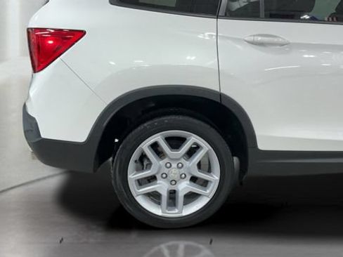 Used 2024 Honda Passport EX-L image 25