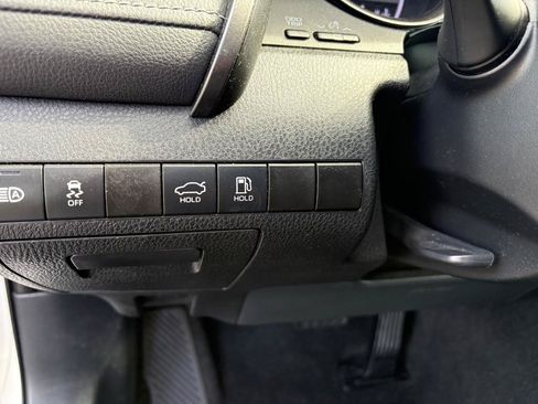 Used 2022 Toyota Camry SE w/ Convenience Package AWD/4WD image 12