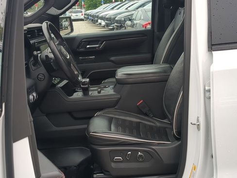 Used 2023 GMC Sierra 1500 AT4X AWD/4WD image 11