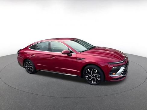 Used 2025 Hyundai Sonata SEL image 2