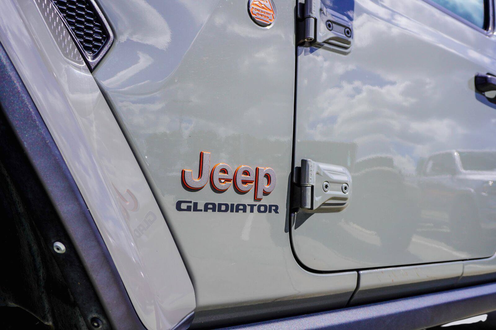 Used 2022 Jeep Gladiator Mojave w/ Trailer Tow Package AWD/4WD image 4