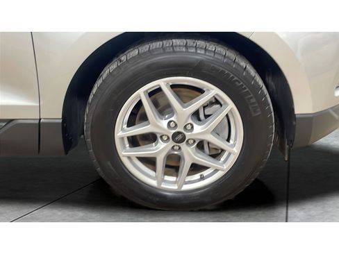 Used 2024 Ford Edge SEL AWD/4WD image 19