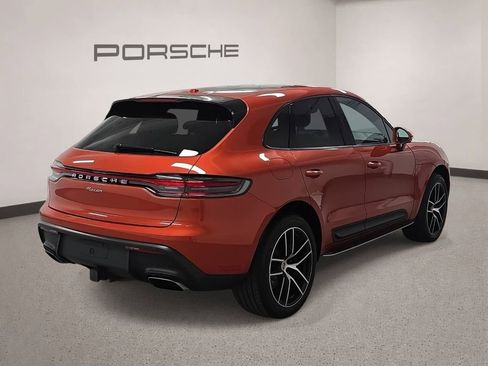 Certified 2023 Porsche Macan AWD/4WD image 7