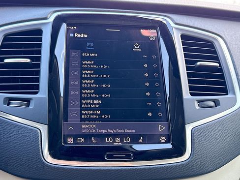 Used 2023 Volvo XC90 B5 Core w/ Protection Package Premier image 32